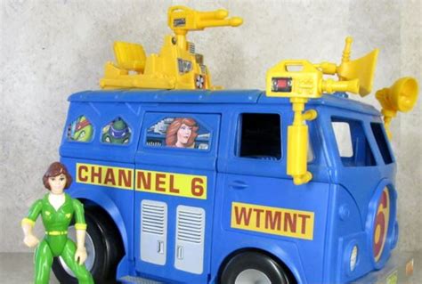 Channel 6 Newsvan (1993 toy) 